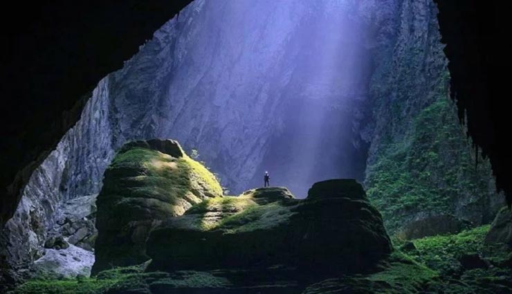 अनोखी गुफा जिससे आने वाली डरावनी आवाजें सुन कांप जाते हैं लोग