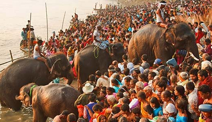 bihar,festivals to experience in bihar,famous bihar festivals,makar-sankranti,chhath puja,buddha jayanti,sonepur cattle fair,sama-chakeva,rajgir mahotsav