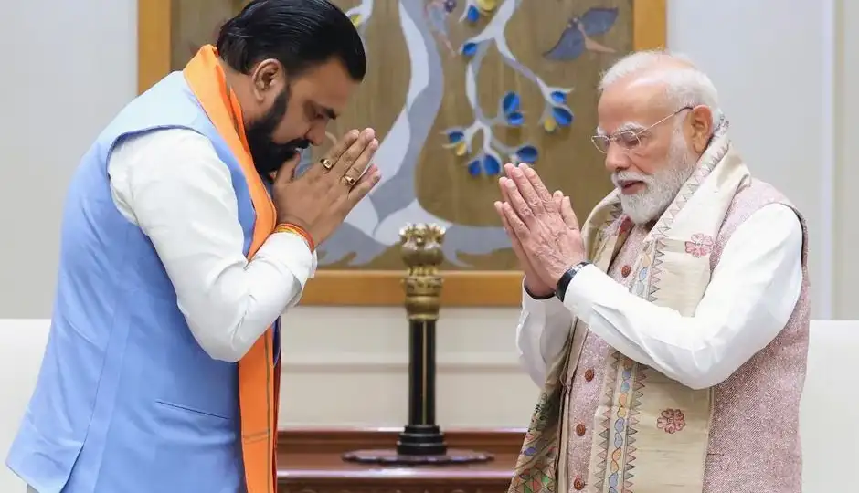 बिहार के नए मुख्यमंत्री सम्राट चौधरी की दिल्ली में पीएम मोदी से मुलाकात, कैबिनेट विस्तार पर तेज हुई चर्चाएं