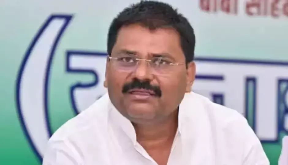 बिहार में CM बदलने की अटकलों के बीच बड़ा सवाल—क्या जारी रहेगी शराबबंदी? नीतीश के करीबी ने किया साफ खुलासा