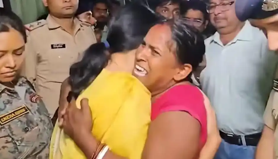 वैशाली नाव हादसे में 13 बच्चों की मौत, एक ही परिवार के 7 मासूमों ने गंवाई जान; परिजनों से मिलकर भावुक हुईं DM