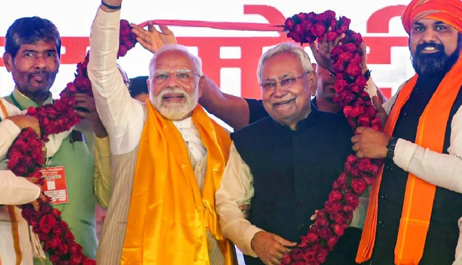 बिहार में NDA की जीत के बाद नीतीश कुमार ही बनेंगे मुख्यमंत्री,  PM मोदी ने दिया स्पष्ट संकेत