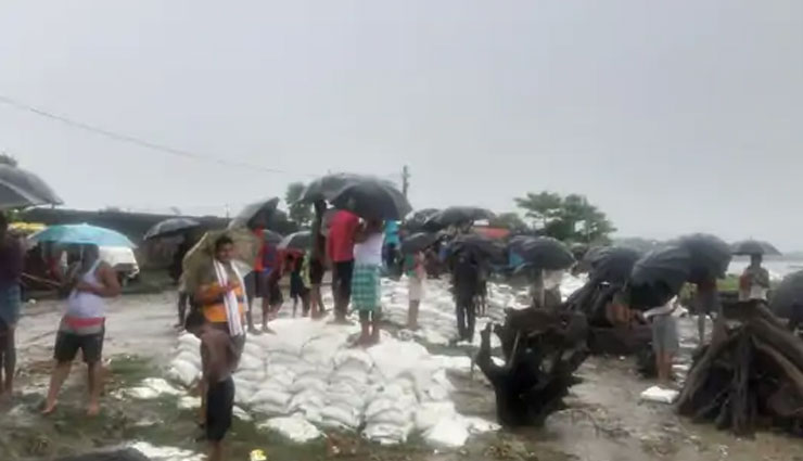 बिहार : बगहा के गंडक नदी में हुआ बड़ा हादसा, 30 यात्रियों से भरी नाव डूबी 