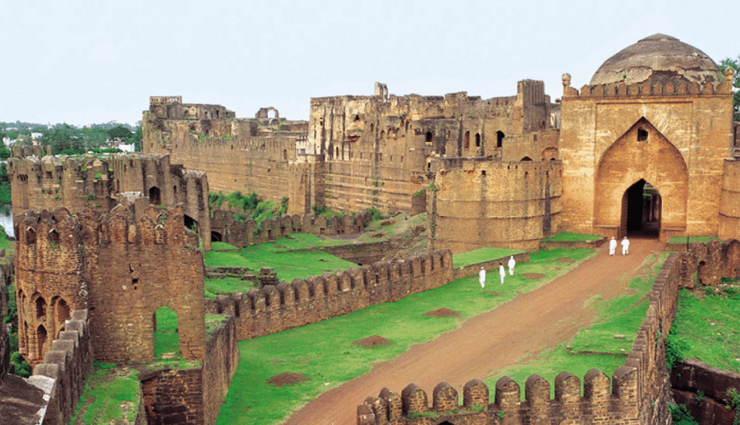 things to do in bijapur,bijapur tourist attractions,bijapur travel guide,must visit places in bijapur,bijapur historical sites,bijapur forts and tombs,bijapur sightseeing,adil shahi monuments,top things to see in bijapur,bijapur karnataka tourism,heritage places in bijapur,cultural trip to bijapur,places to explore in bijapur