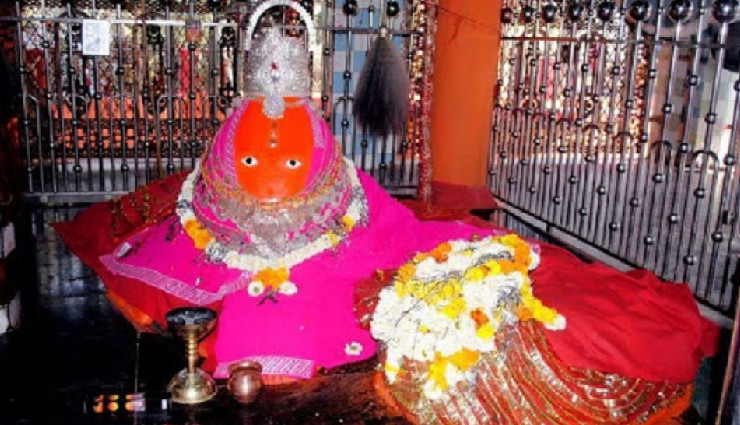 tourist attractions near bhopal,must-visit places near bhopal,raisen fort,bijasan mata temple,halali dam,udayagiri caves,great stupa sanchi,marine drive bhopal,bori wildlife sanctuary,satpura national park