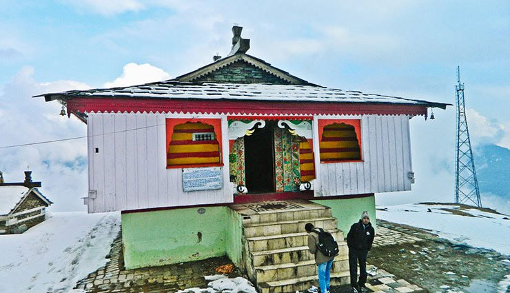 बिजली महादेव मंदिर : हर 12 साल में शिवलिंग पर गिरती है बिजली, टूट कर वापिस जुड़ जाता है