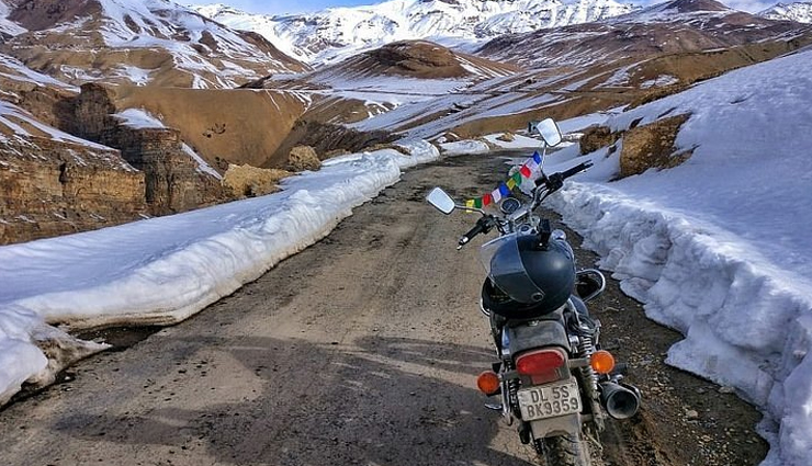 best bike routes in india,most beautiful bike rides in india,scenic motorcycle routes india,top road trips for bikers in india,best highway rides in india,adventurous bike routes india,motorcycle touring in india,best biking destinations india,scenic roads for bike trips,must-ride bike routes in india,bike ride travel guide india,leh ladakh bike trip,western ghats bike ride,himalayan motorcycle routes,coastal bike rides in india