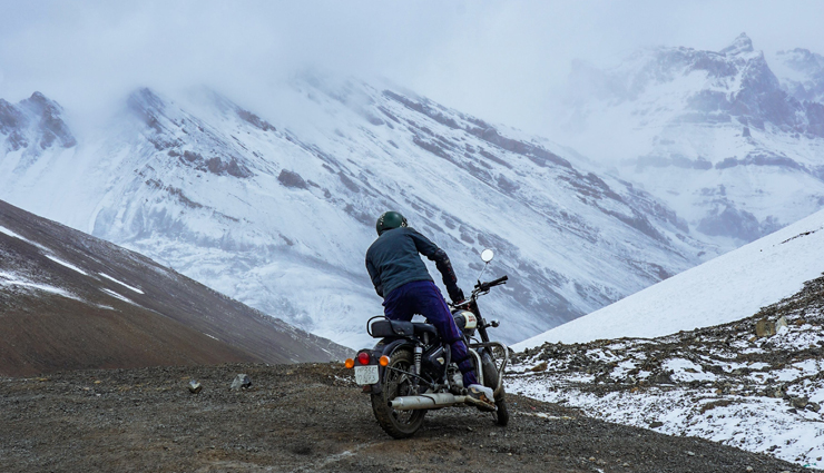 best bike routes in india,most beautiful bike rides in india,scenic motorcycle routes india,top road trips for bikers in india,best highway rides in india,adventurous bike routes india,motorcycle touring in india,best biking destinations india,scenic roads for bike trips,must-ride bike routes in india,bike ride travel guide india,leh ladakh bike trip,western ghats bike ride,himalayan motorcycle routes,coastal bike rides in india