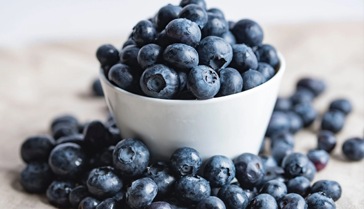 burning eyes,home remedies to treat burning eyes,burning eyes problem,tips to get rid of burning eyes,eyes care tips,eyes care,Health,Health tips