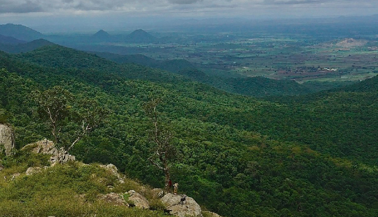 getaways from bangalore,weekend trips from bangalore,places near bangalore to visit,bangalore travel destinations,day trips from bangalore,escapes near bangalore,best getaways from bangalore,bangalore travel guide,explore getaways around bangalore,short trips from bangalore