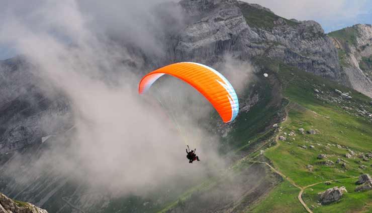 tourist places,indian tourist places,paragliding tourist places,destination for paragliding