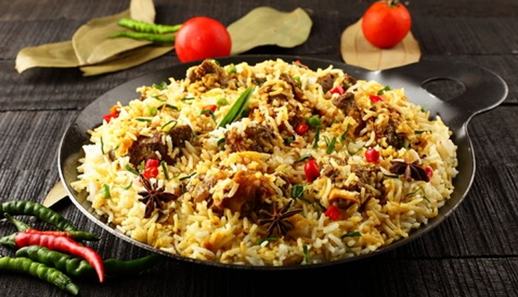 lucknow,nihari and kulcha,awadhi biryani,shammi kabab,shammi kabab,galawti kabab,handi chicken,chaat tokri,nimish,lucknow cuisines,must try lucknow food