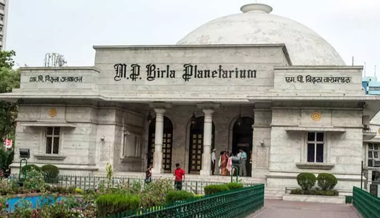 must visit places in kolkata,top attractions in kolkata,best places to explore in kolkata,kolkata tourist sites,kolkata landmarks and landscapes,historical places in kolkata,cultural attractions in kolkata,exploring the heart of kolkata,iconic sites in the city of joy,kolkata sightseeing guide