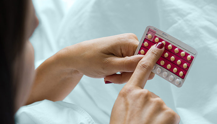 बिना पानी के चबाकर भी कर सकती हैं बर्थ कंट्रोल पिल्स का सेवन, महिलाएं जरूर जानें birth control pills,chewable birth control pill,chewable birth control pill benefits,chewable birth control pill disadvantages,health news,Health tips