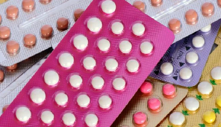 pms acne,hormonal acne,period breakouts,acne before period,menstrual acne,estrogen and testosterone acne,hormonal skin issues,sebum production acne,period skincare tips,managing pms acne,breakouts during menstruation,acne in women,period skin care routine