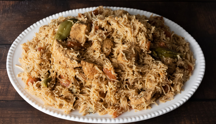 types of biryani,types of biryani in india,hyderabadi biryani,bombay biryani,thalassery biryani,awadhi biryani,bhatkali biryani,tehari biryani,delhi biryani,ambur biryani
