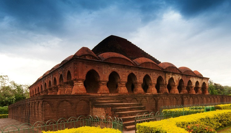 places to visit near kolkata,weekend getaways near kolkata,top destinations near kolkata,tourist places near kolkata,best spots near kolkata for a short trip,historic places near kolkata,nature spots around kolkata,kolkata travel guide,short trips from kolkata,must-visit places near kolkata