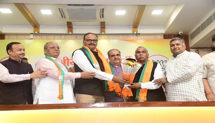 UP News: भाजपा में शामिल हुए समाजवादी पार्टी के पूर्व सांसद देवेन्द्र सिंह