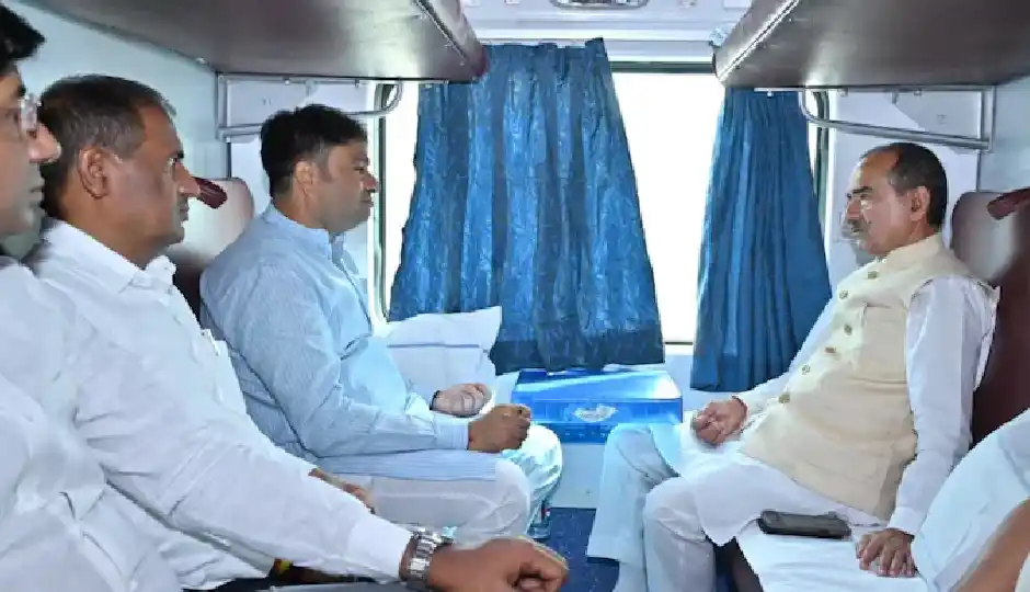 'अमेरिका में 56% तक उछले पेट्रोल दाम, भारत में बढ़ोतरी सीमित', फ्यूल कीमतों पर मदन राठौड़ का बयान