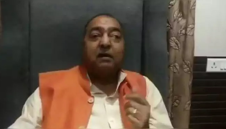 हाथरस केस / बीजेपी नेता का शर्मनाक बयान - 'धान के खेत में ही क्यों मरी मिलती हैं ऐसी लड़कियां?' 