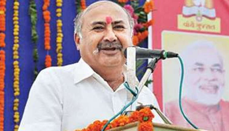 Former BJP MLA Jayantilal Bhanushali shot dead by unidentified men onboard train