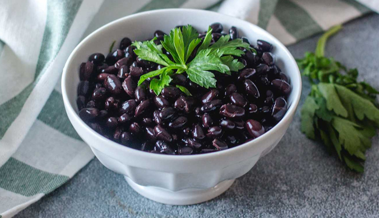 fiber comparison: black beans vs. kidney beans,best beans for fiber,black beans fiber content,kidney beans fiber benefits,high-fiber legumes,nutritional benefits of beans
