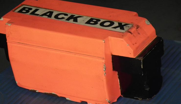 black box,black box in aeroplane,black box work,black box techniques,the importance of black box ,ब्लैक बॉक्स, ब्लैक बॉक्स का महत्व, ब्लैक बॉक्स के काम, एयरोप्लेन में ब्लैक बॉक्स, ब्लैक बॉक्स की जानकारी 