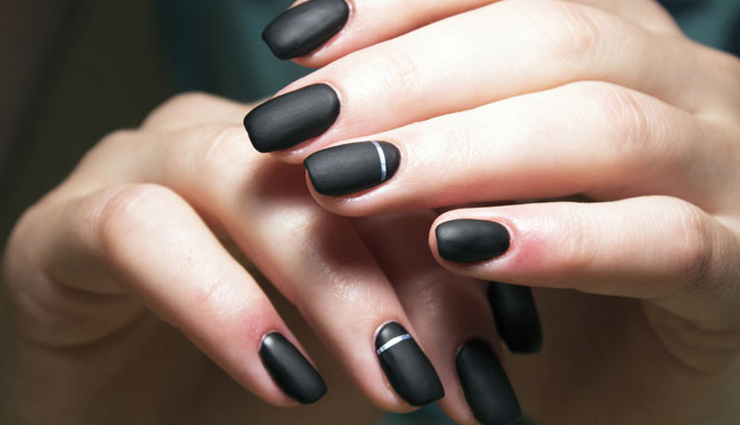 chicest black nail art to try,black nail art,beauty tips,beauty hacks