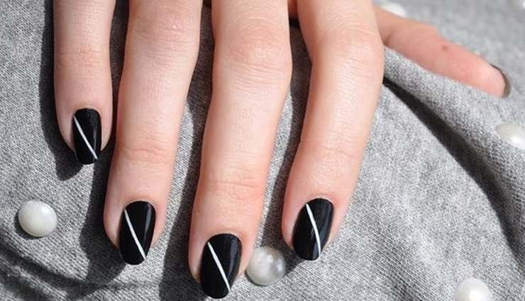 chicest black nail art to try,black nail art,beauty tips,beauty hacks