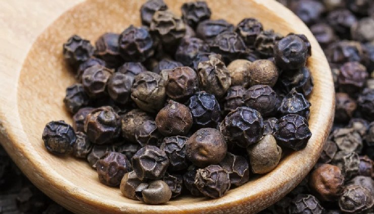 home remedies for fever,natural fever treatment,garlic for fever,turmeric for fever,basil for fever,clove oil fever remedy,honey for fever,raisins for fever,carom seeds for fever,ginger for fever,apple cider vinegar fever treatment,cinnamon for fever,black pepper for fever,night jasmine for fever,peppermint for fever,sandalwood for fever,green tea for fever