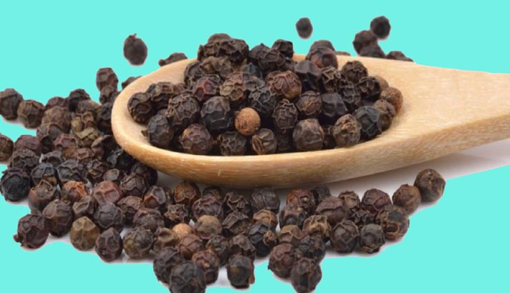सारे बिगड़े काम बनाएंगे काली मिर्च के ये 4 टोटके, जानें और आजमाए