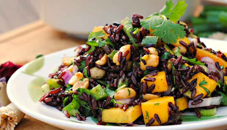 Recipe- Healthy To Eat Black Salad Rice With Mango and Cashews