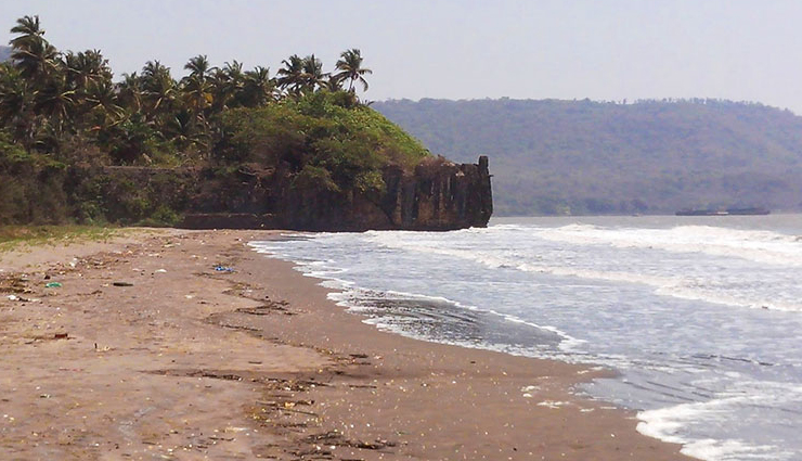 black sand beaches in india,must-visit ebony beaches,indian beaches with black sands,top black sand destinations in india,unique beaches with dark sands,ebony beaches in india,offbeat black sand destinations,unexplored black sand beaches,indian coastline with dark sands,best black sand beach experiences