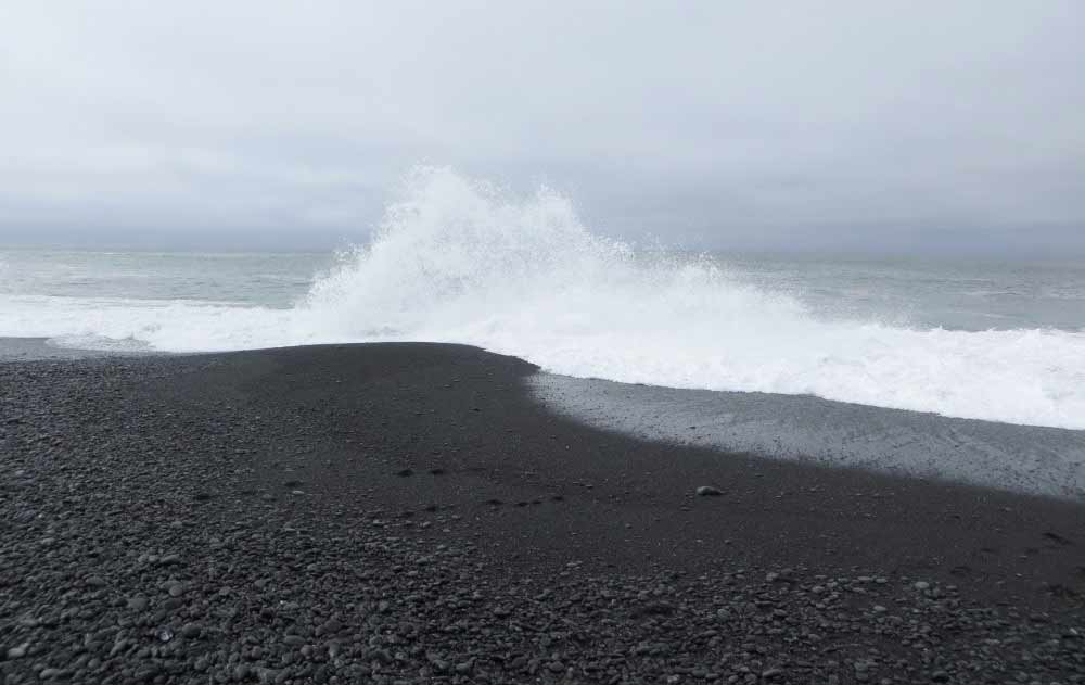vik beach,iceland,perissa beach,greece,karekare beach,new zealand,black sand beach,hawaii,playa negrita,puerto rico,miho no matsubara,japan,black sands beach,california,kehena beach,hawaii,el tunco,el salvador,sao miguel,portugal,black sand beach in the wolrd,unique beach in the world,black sand beach,beaches around the world