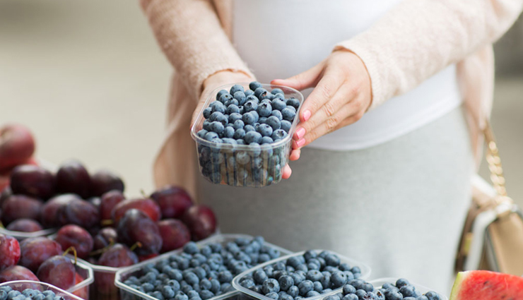 7 Amazing Health Benefits of Eating Blackberries During Pregnancy