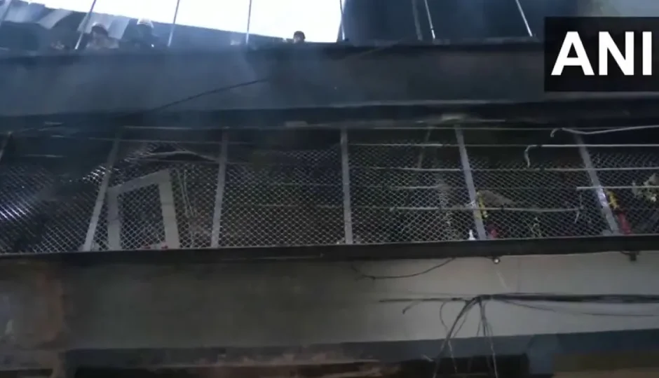 इंदौर: EV चार्जिंग में विस्फोट, घर में रखे सिलिंडरों में ब्लास्ट, 6 की दर्दनाक मौत