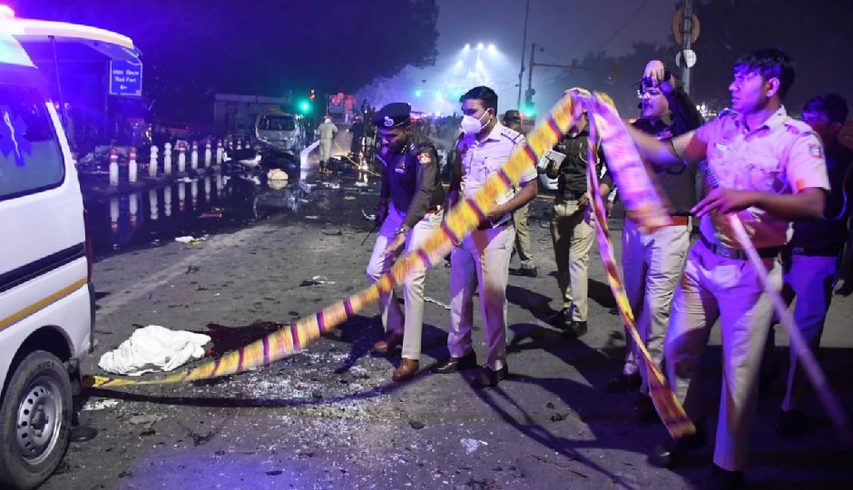 दिल्ली धमाके के बाद बिहार में हाई अलर्ट, मेट्रो और एयरपोर्ट पर बढ़ाई गई सुरक्षा