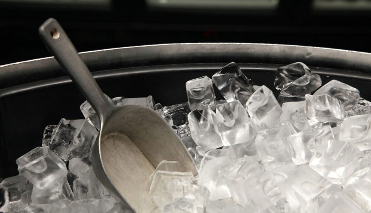 facial bleach burn treatment,home remedies for bleach burns,how to heal bleach burn on face,natural remedies for facial burns,soothing bleach burns,skin care after bleach burn,aloe vera for bleach burn,coconut oil for skin burns,healing bleach burn scars,diy remedies for bleach burns,how to treat chemical burns on face