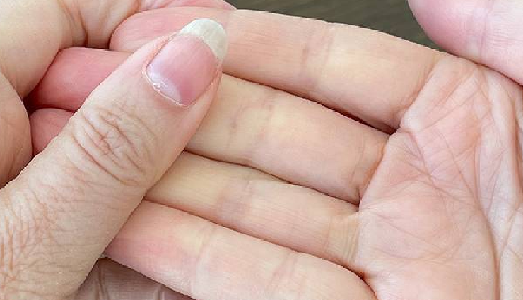 hot oil manicure benefits,beauty benefits of hot oil nails,hot oil treatment for nails,manicure with hot oil advantages,benefits of hot oil for nail care,nail health with hot oil manicure,hot oil nail treatment benefits,hot oil nail therapy advantages,nourishing nails with hot oil,hot oil manicure for nail health