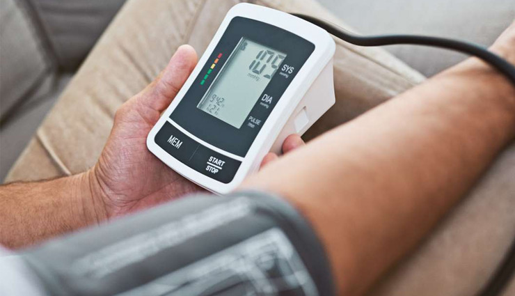 शरीर में दिखने लगे ये बदलाव, जल्द करा ले ब्लडप्रेशर की जाँच 