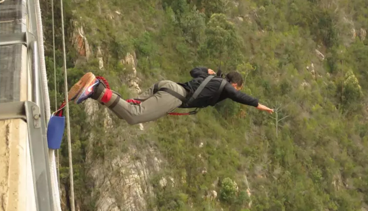 bungee jumping,highest bungee jumping,world bungee jumping,world highest bungee jumping,travel,holidays