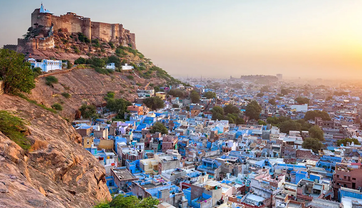 mehrangarh fort,jodhpur,rajasthan,rajput architecture,rajasthan heritage,historical forts in india,tourist attractions in jodhpur,rajasthan tourism,mehrangarh fort history,architectural marvels,palaces in mehrangarh fort,mehrangarh fort museum,panoramic views,cultural performances,blue city jodhpur,rajasthan travel guide,must-visit forts in rajasthan