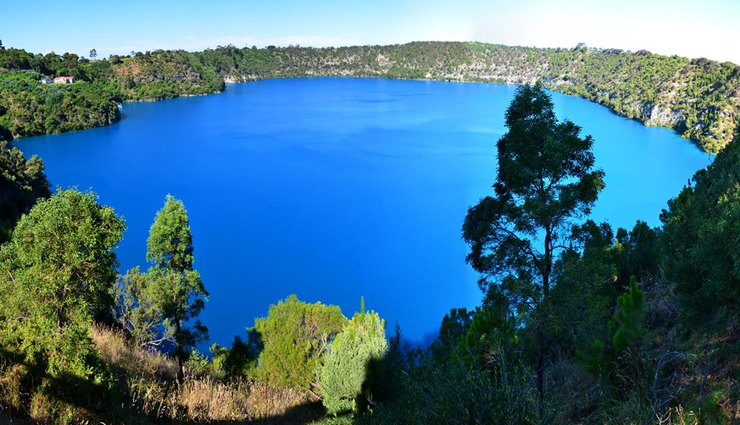 must-visit lakes in australia,famous lakes to see in australia,top australian lakes for tourists,scenic lakes to visit in australia,best lakes in australia for sightseeing,natural wonders lakes in australia to explore,australian lakes you can not miss,stunning lakes in australia to visit,australia iconic lakes to see,unforgettable lakes to experience in australia