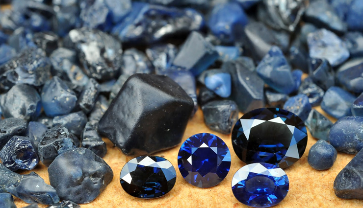 नीलम रत्न बदल सकता हैं रातोंरात आपकी किस्मत, जानें इसे धारण करने के नियम 