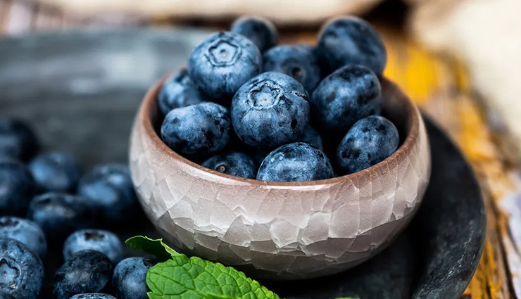 blueberries benefits and side effects,eating blueberries at night,blueberries cholesterol,blueberry benefits for stomach,blueberries benefits and side effects,blueberries benefits for male,blueberries,blueberries benefits,health benefits blueberries,blueberry health benefits,healthy food blueberry,Health,Health tips,healthy living