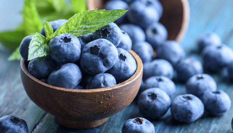 antioxidant,antioxidant rich food,dark chocolates,blueberries,strawberries,spinach,red cabbage,kale,tomatoes,beets,green tea,pecans,healthy food,Health,Health tips