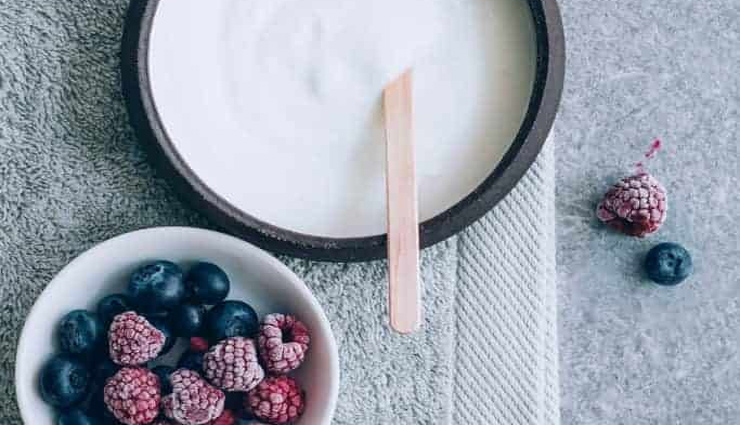 blueberry face masks,blueberry face masks for skin,radiant skin,nourishing blueberry mask,blueberry and yogurt face mask,blueberry and aloe vera mask,blueberry and lemon mask,blueberries,turmeric and lemon face mask,beauty,skin care tips,skin care