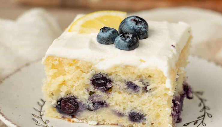 blueberry cake with lemon frosting,hunger struck,food,easy recipe