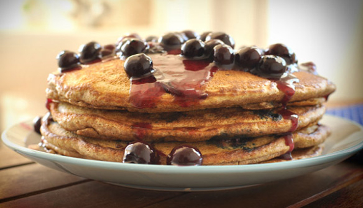 whole wheat pancakes,blueberry pancakes,healthy pancakes,homemade pancakes,breakfast recipe,low-fat pancakes,high-fiber pancakes,quick pancakes,pancake recipe,whole grain pancakes,fruit pancakes,fluffy pancakes,delicious pancakes,brunch recipe,wheat flour pancakes