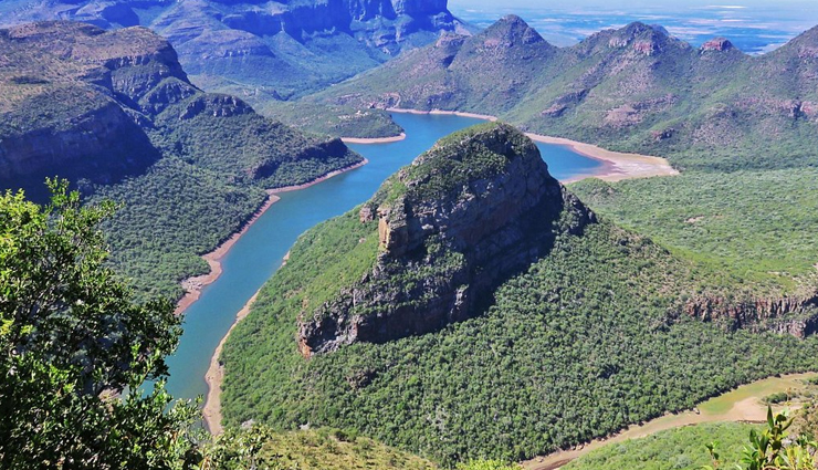 south africa destinations,popular places in south africa,must-visit destinations in south africa,top tourist spots in south africa,south africa travel guide,best places to visit in south africa,south africa tourism,famous landmarks in south africa,south africa sightseeing,top attractions in south africa